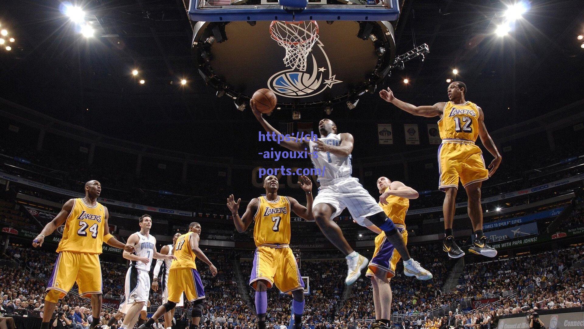 声援韦世豪!成都蓉城球迷第7分钟齐呼英雄,举7号球衣震撼全场