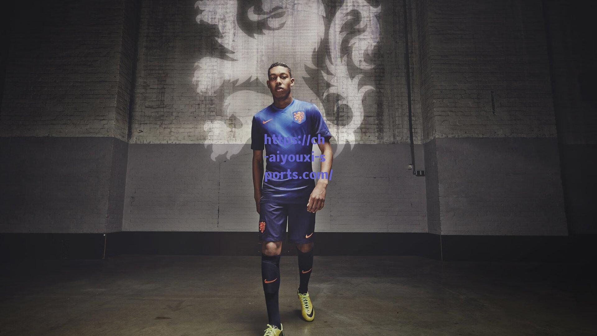 罗体曝罗马热身赛隐忧,主帅直言接球失误不可接受,新赛季前战术磨合亮红灯